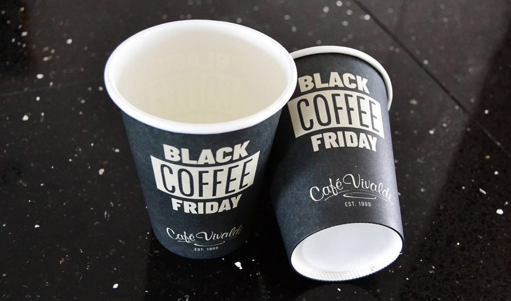 blackfridaycoffeepapercupprint1 | Limepack En värld av möjligheter med pappersmuggar med logotryck | Limepack black friday coffee paper cup print 1